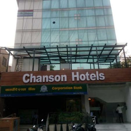 Chanson Hotel Új-Delhi Kültér fotó